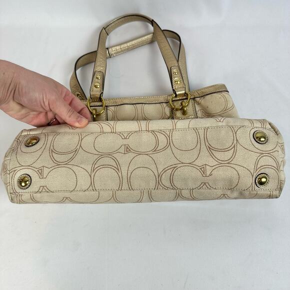 Coach Penelope Carryall Signature Beige and Gold Linen Handbag - Picture 9 of 14